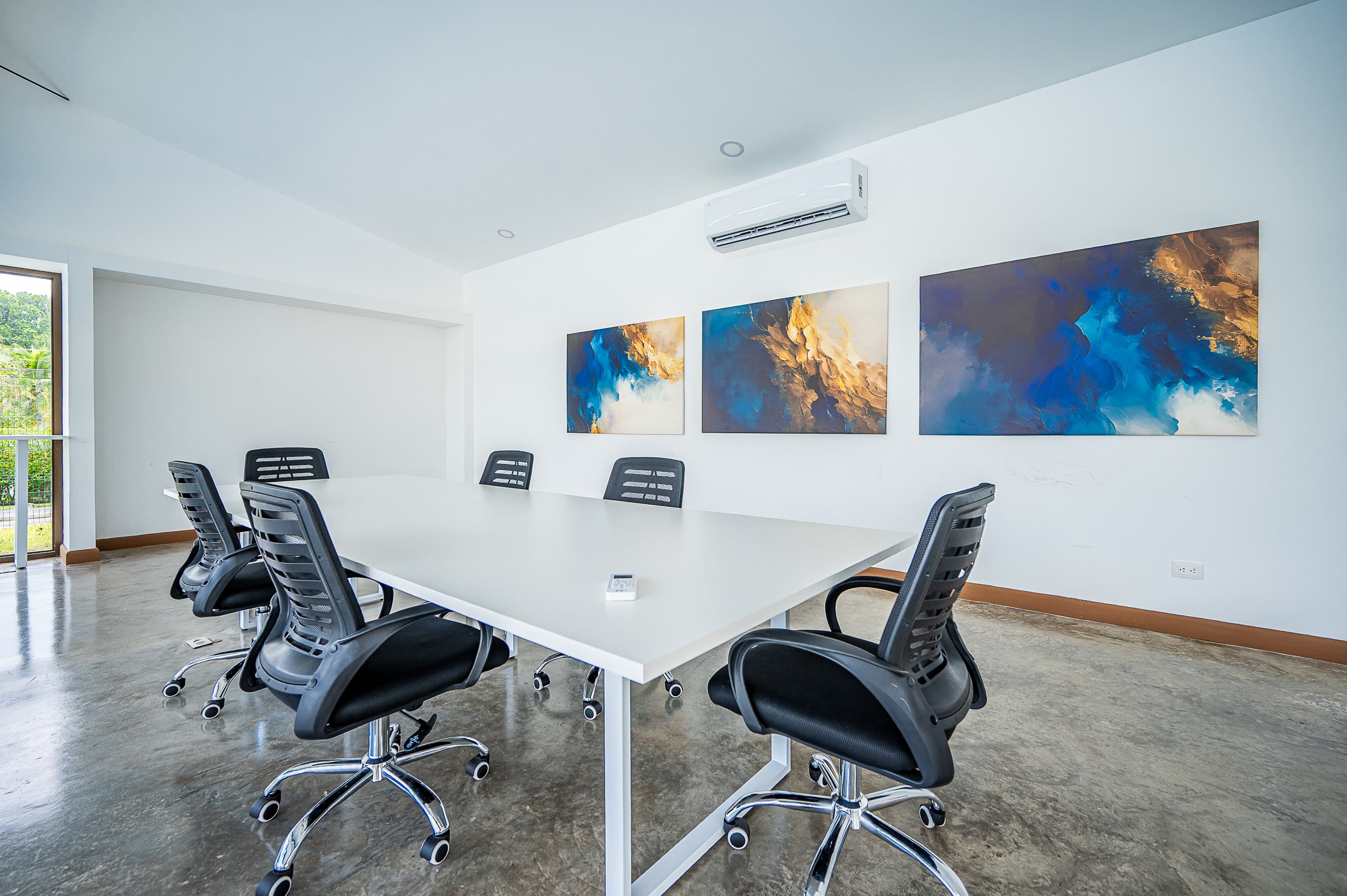 Quiet workspace area